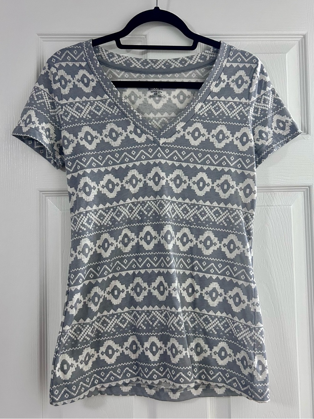 Mossimo Supply Co. Gray and White Aztec V-Neck Tee